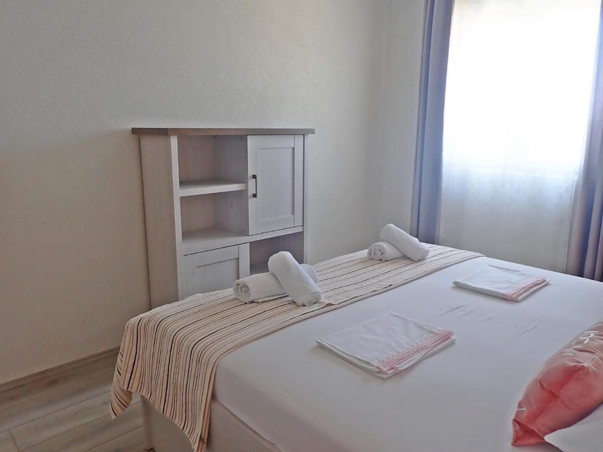 Apartment Jela At The Seafront Baric Draga Exterior photo